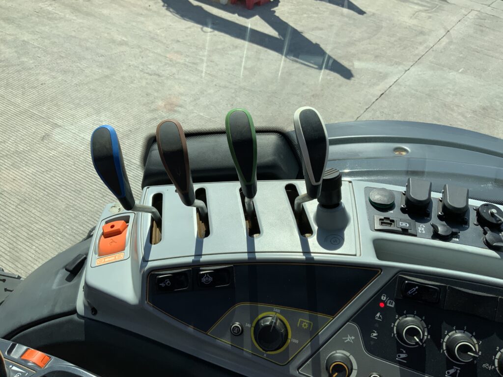 Valtra N155 Active Tractor (ST27242)