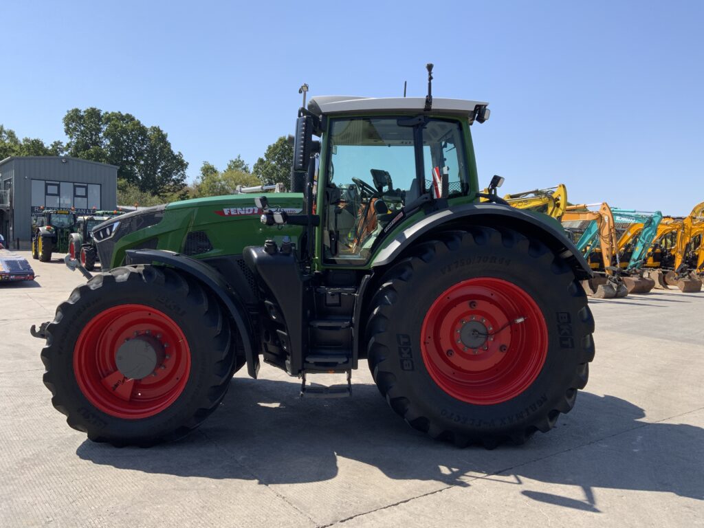 Fendt 942 Profi Plus Tractor (ST27341)