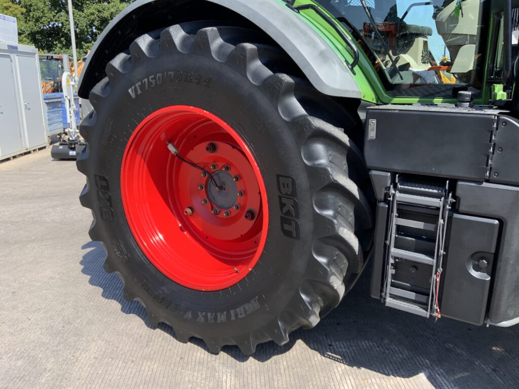 Fendt 942 Profi Plus Tractor (ST27341)