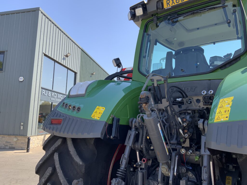 Fendt 942 Profi Plus Tractor (ST27341)