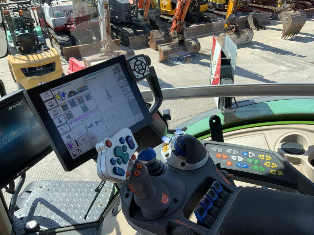 Fendt 942 Profi Plus Tractor (ST27341)