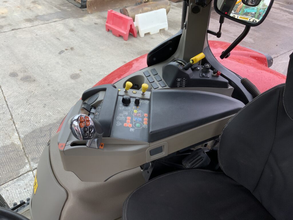 Case 165 Puma Power Shift Multi Controller Tractor (ST27459)