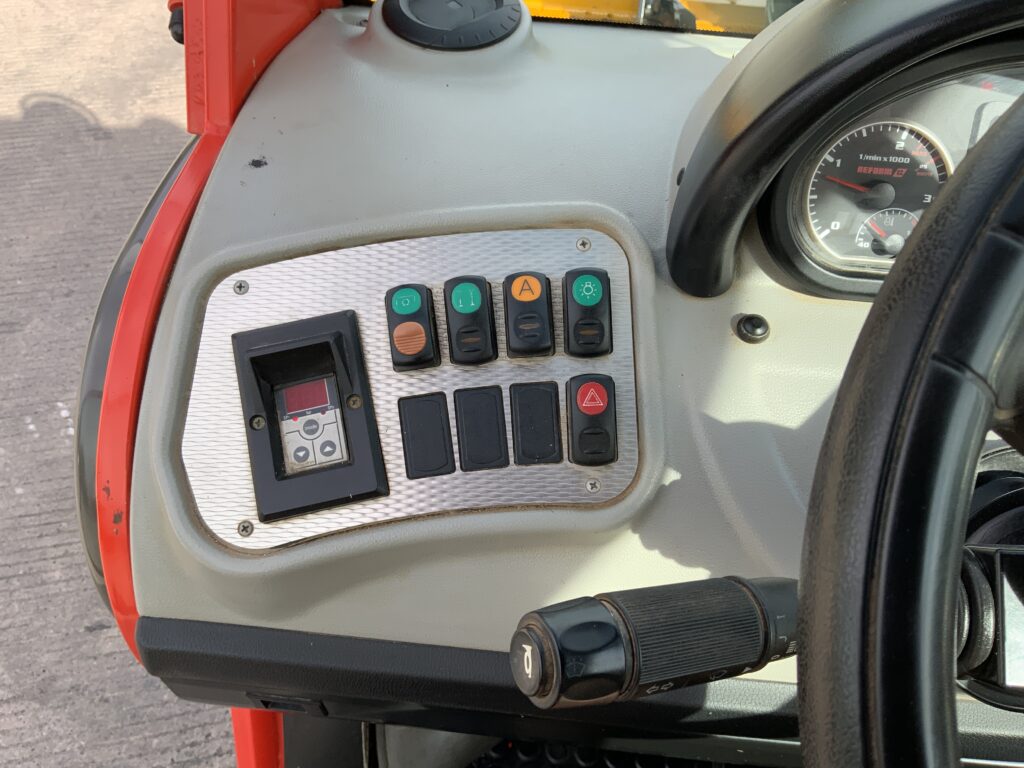 Reform Metrac H8X Hill Tractor
