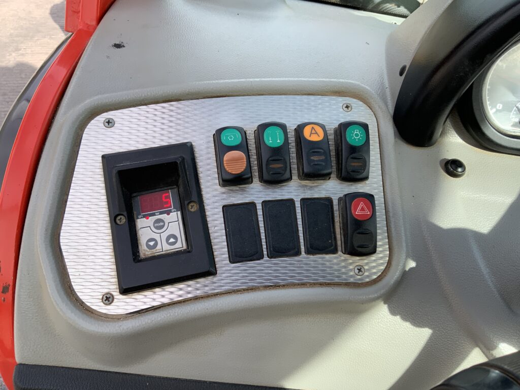 Reform Metrac H8X Hill Tractor
