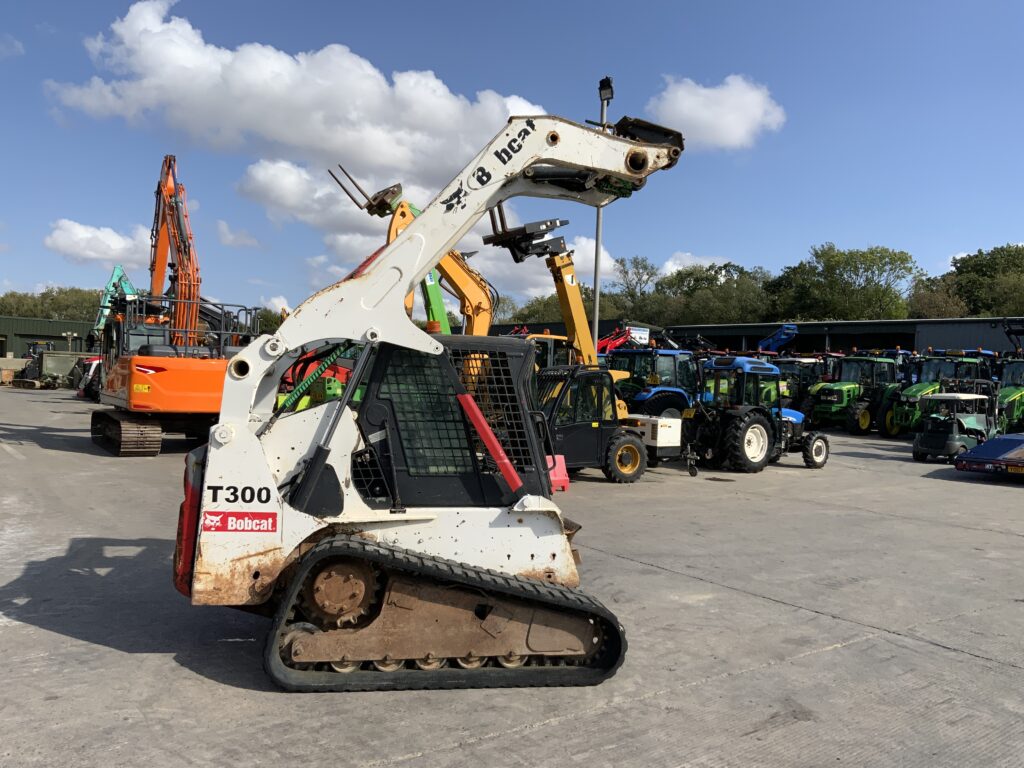Bobcat T300 Tracked SkidSteer Loader (ST27231)