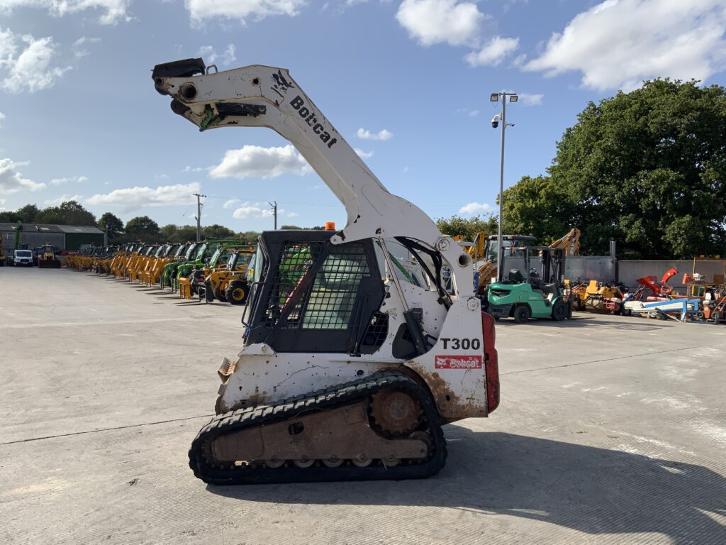 Bobcat T300 Tracked SkidSteer Loader (ST27231)