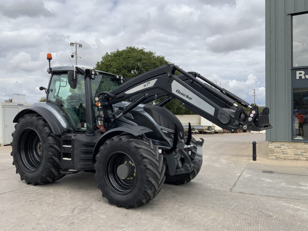 Valtra T254 Versu Unlimited Tractor (ST27246)