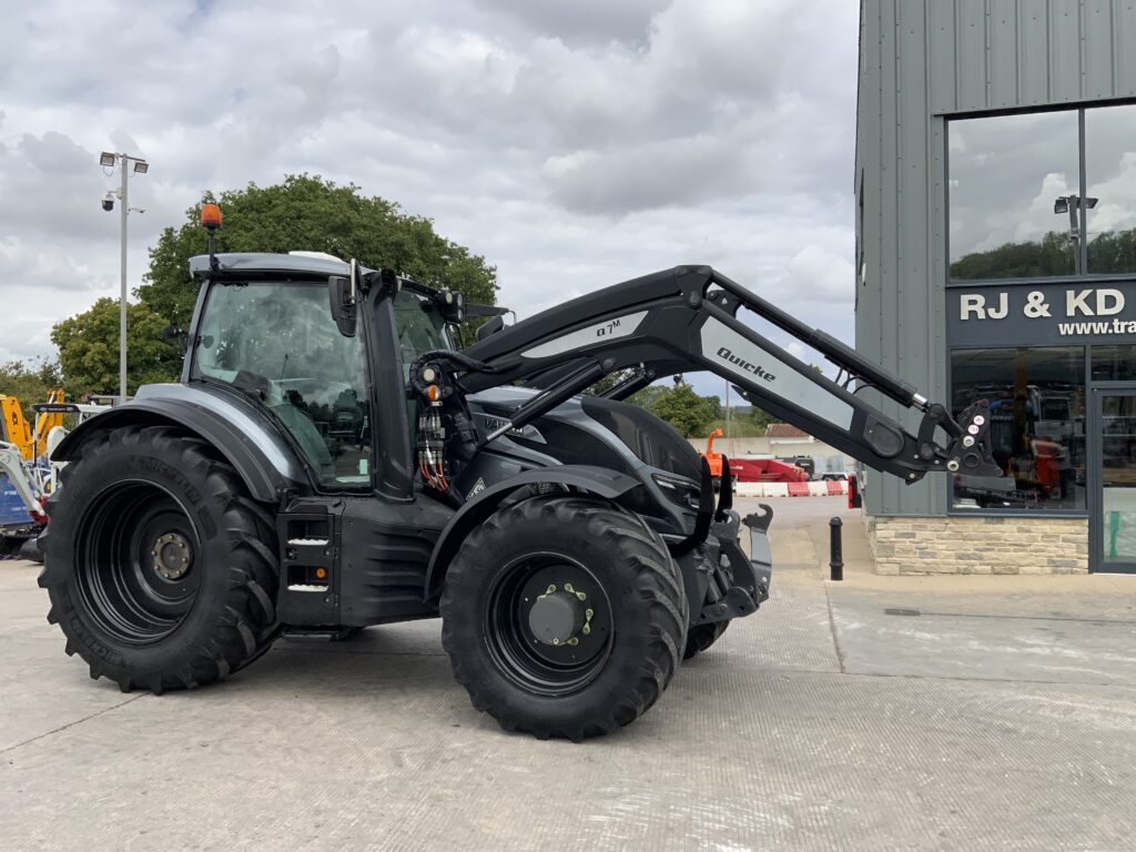 Valtra T254 Versu Unlimited Tractor (ST27246)