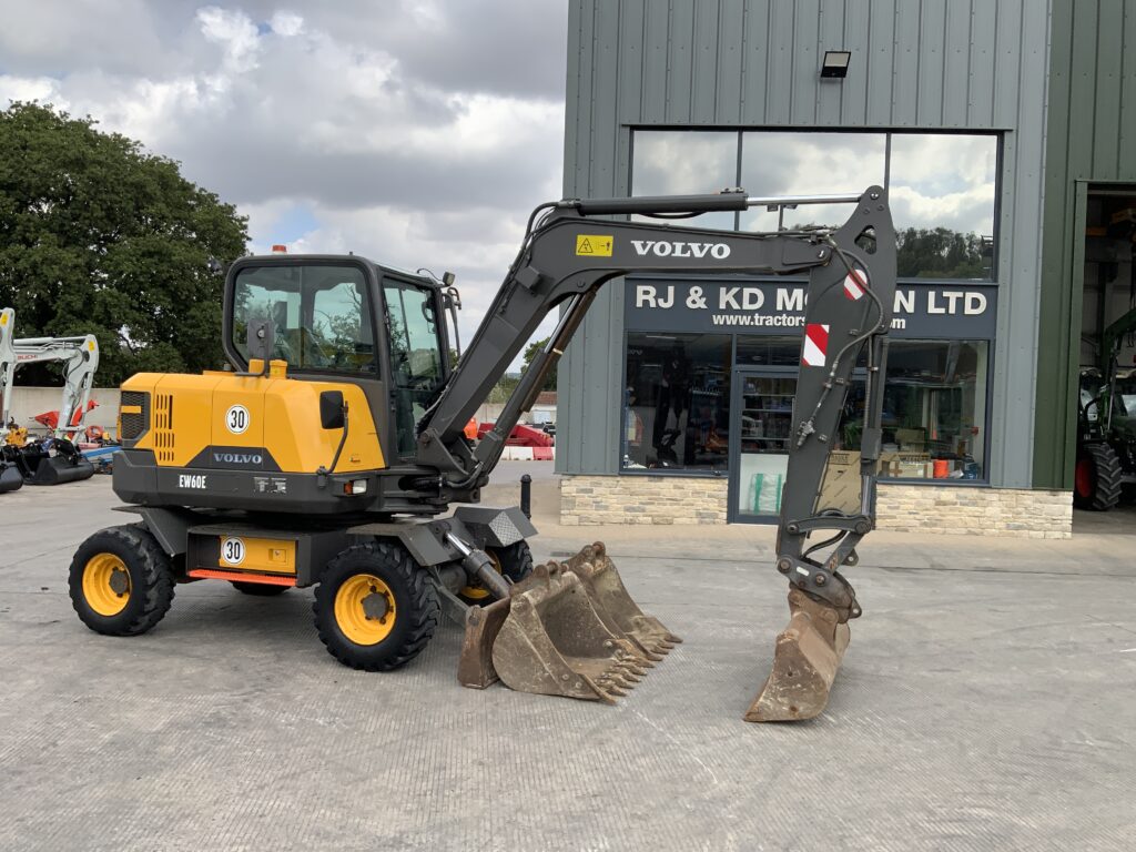 Volvo EW60E Wheeled Digger (ST27528)