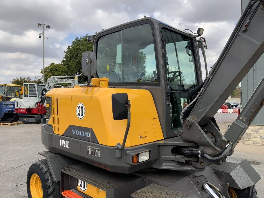 Volvo EW60E Wheeled Digger (ST27528)