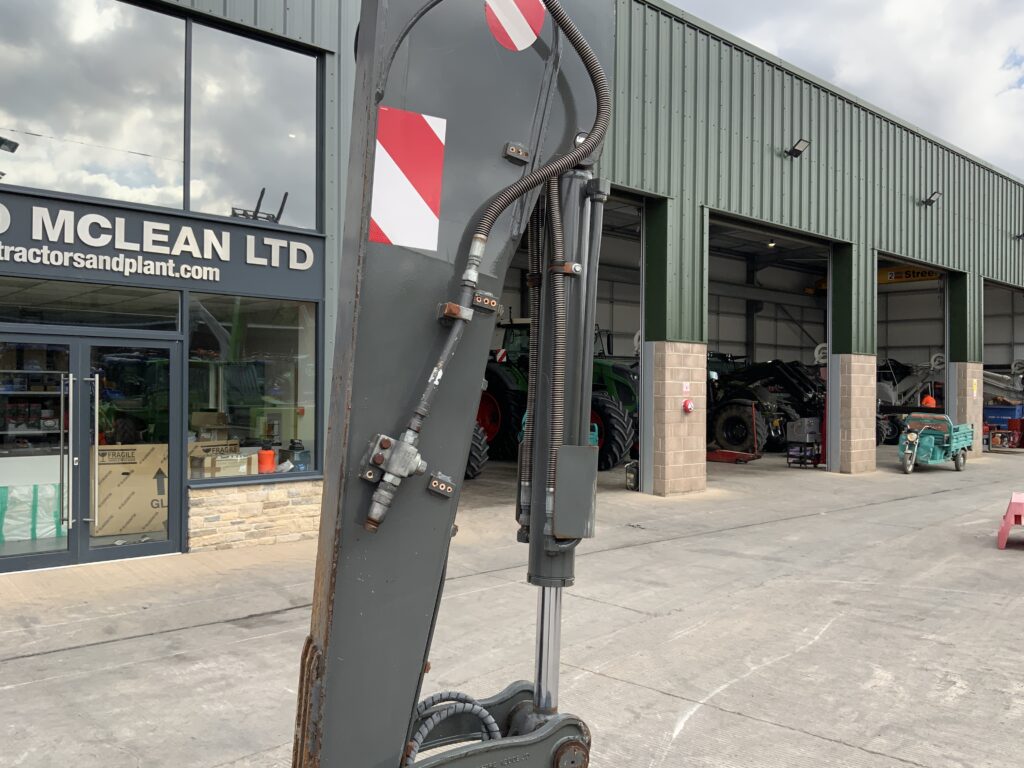 Volvo EW60E Wheeled Digger (ST27528)