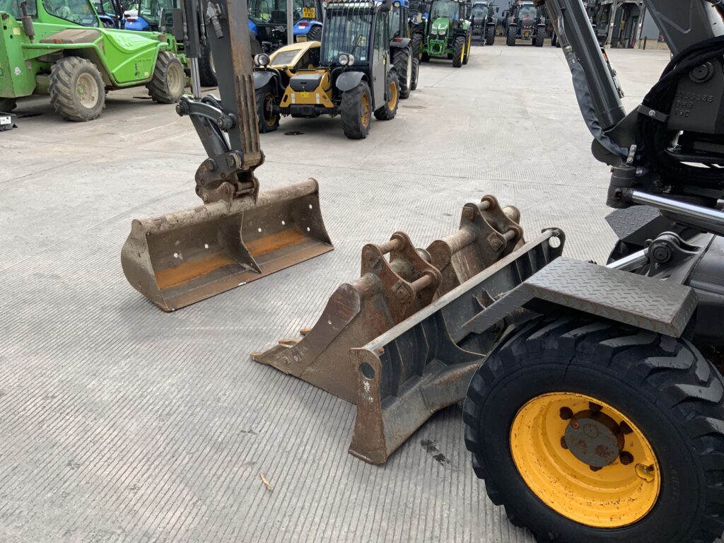 Volvo EW60E Wheeled Digger (ST27528)
