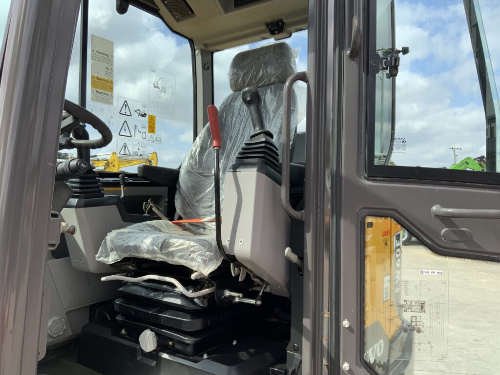 Volvo EW60E Wheeled Digger (ST27528)