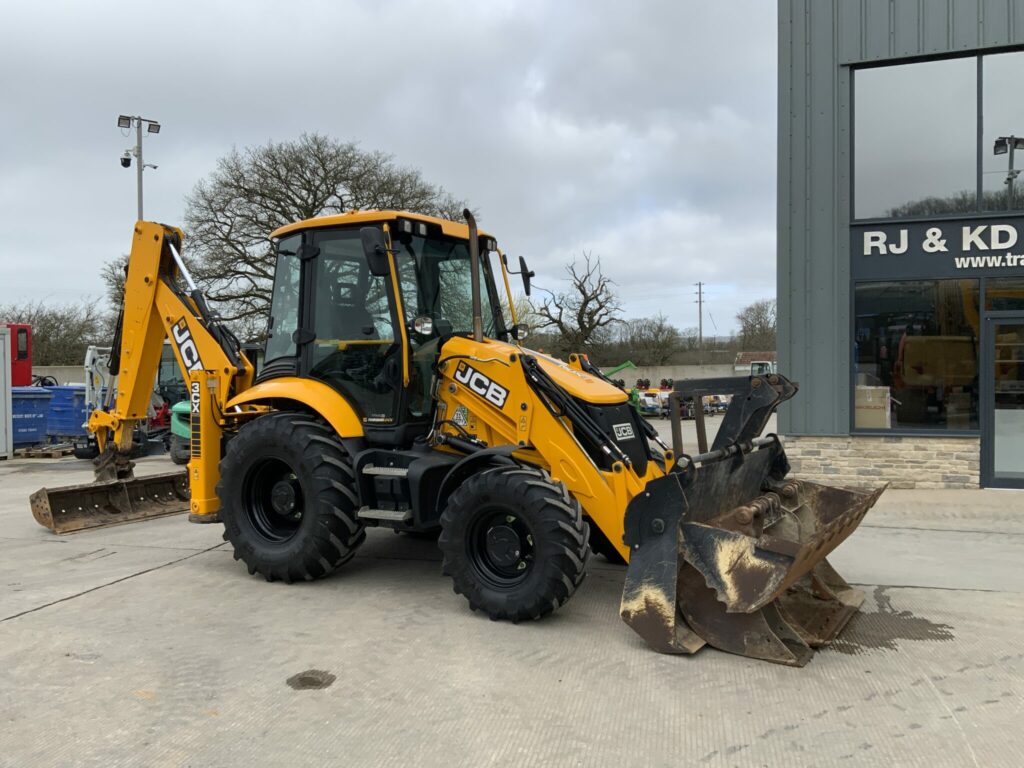 JCB 3CX Site Master Pro Wheeled Digger (ST25999)