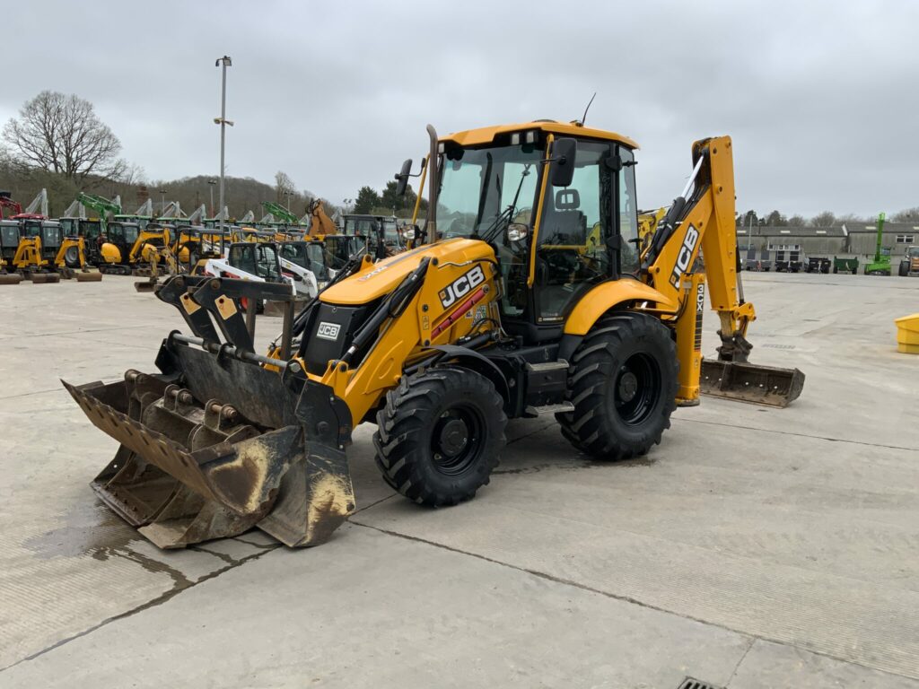 JCB 3CX Site Master Pro Wheeled Digger (ST25999)