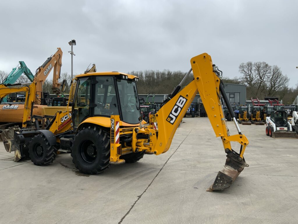 JCB 3CX Site Master Pro Wheeled Digger (ST25999)