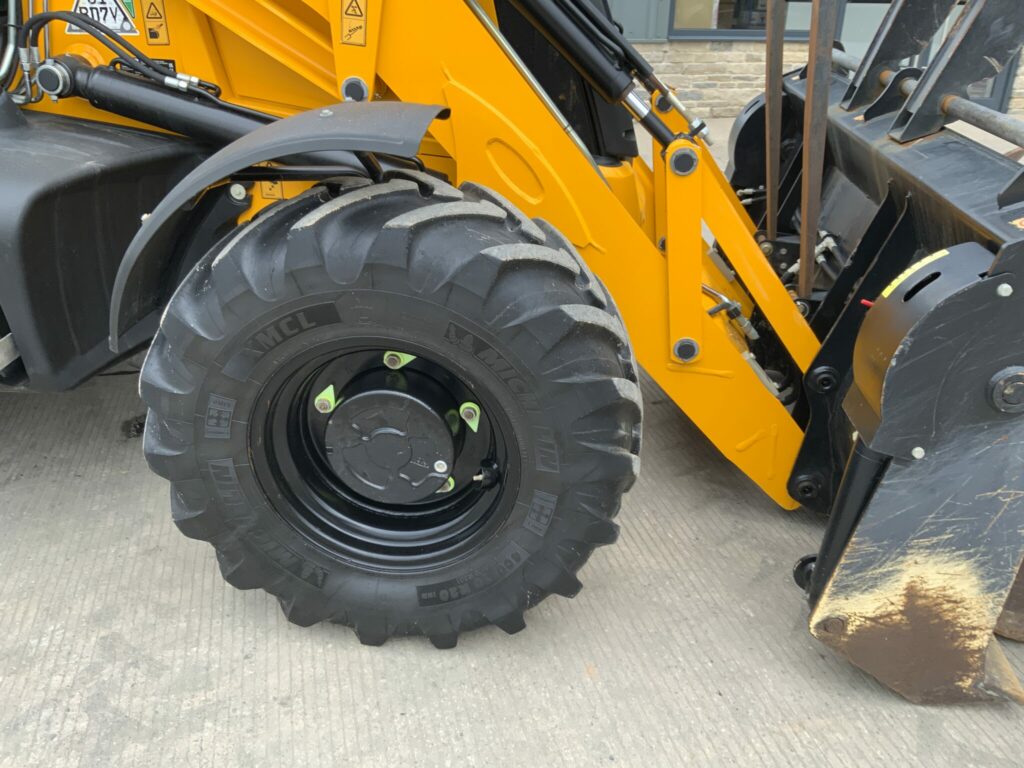 JCB 3CX Site Master Pro Wheeled Digger (ST25999)