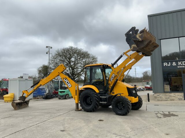 jcb-3cx-site-master-pro-wheeled-digger-st25999-copy-jcb-3cx-site-master-pro-wheeled-digger-st25999-jcb-3cx-site-master-pro-wheeled-digger-st25999-img-8955-2048x1536-1