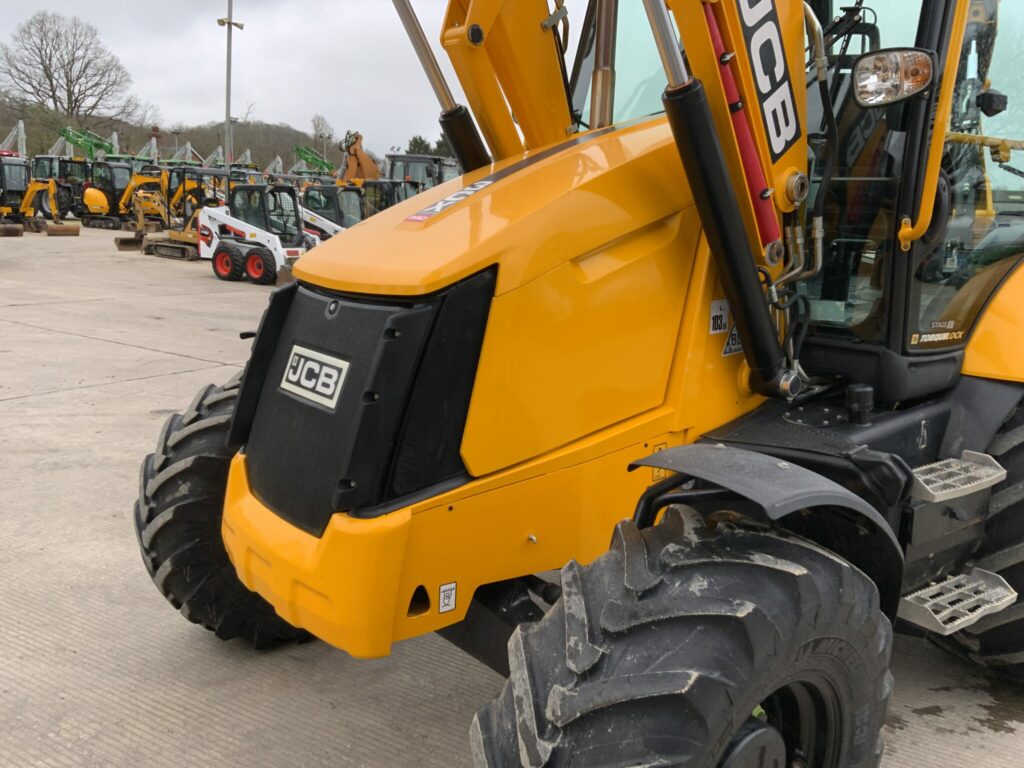 JCB 3CX Site Master Pro Wheeled Digger (ST25999)
