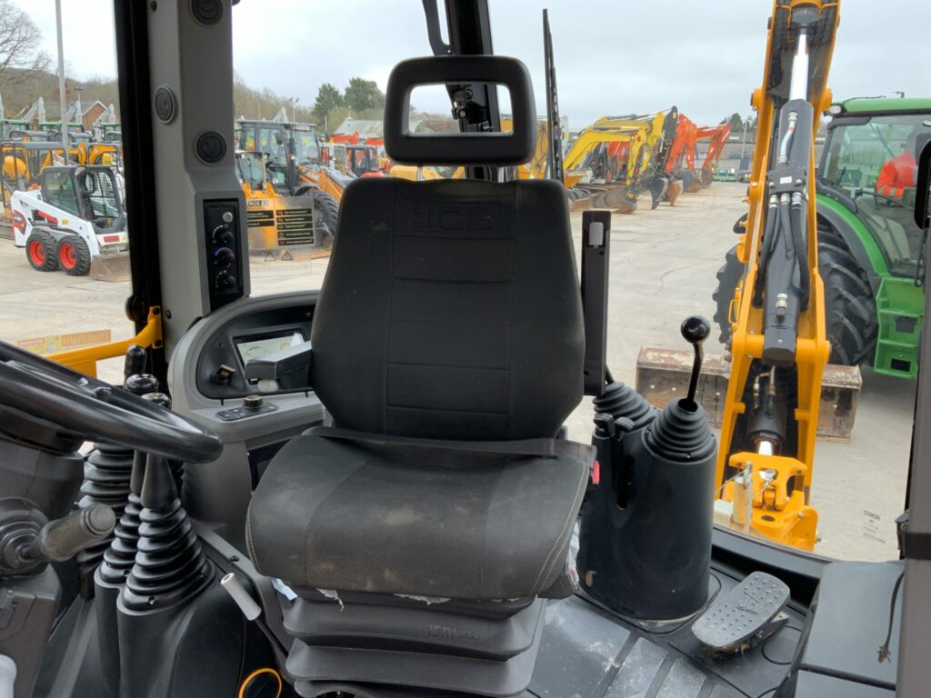 JCB 3CX Site Master Pro Wheeled Digger (ST25999)