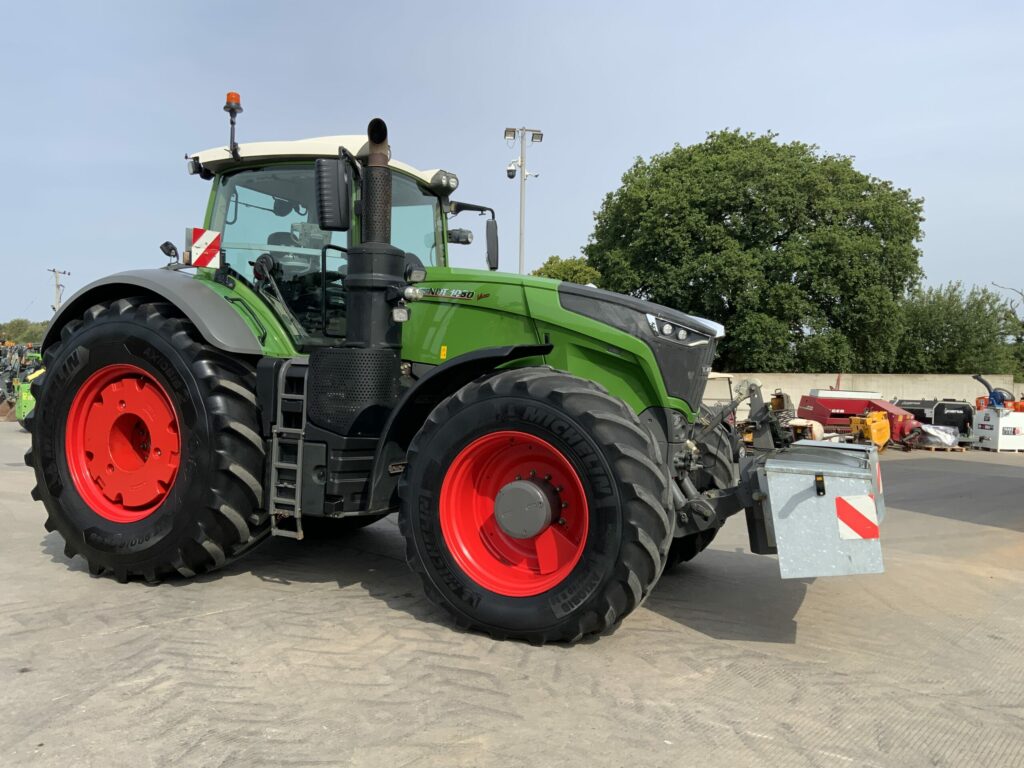Fendt 1050 Profi plus Tractor (ST27261)