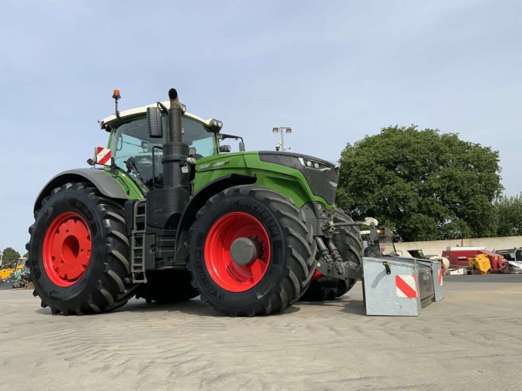 Fendt 1050 Profi plus Tractor (ST27261)
