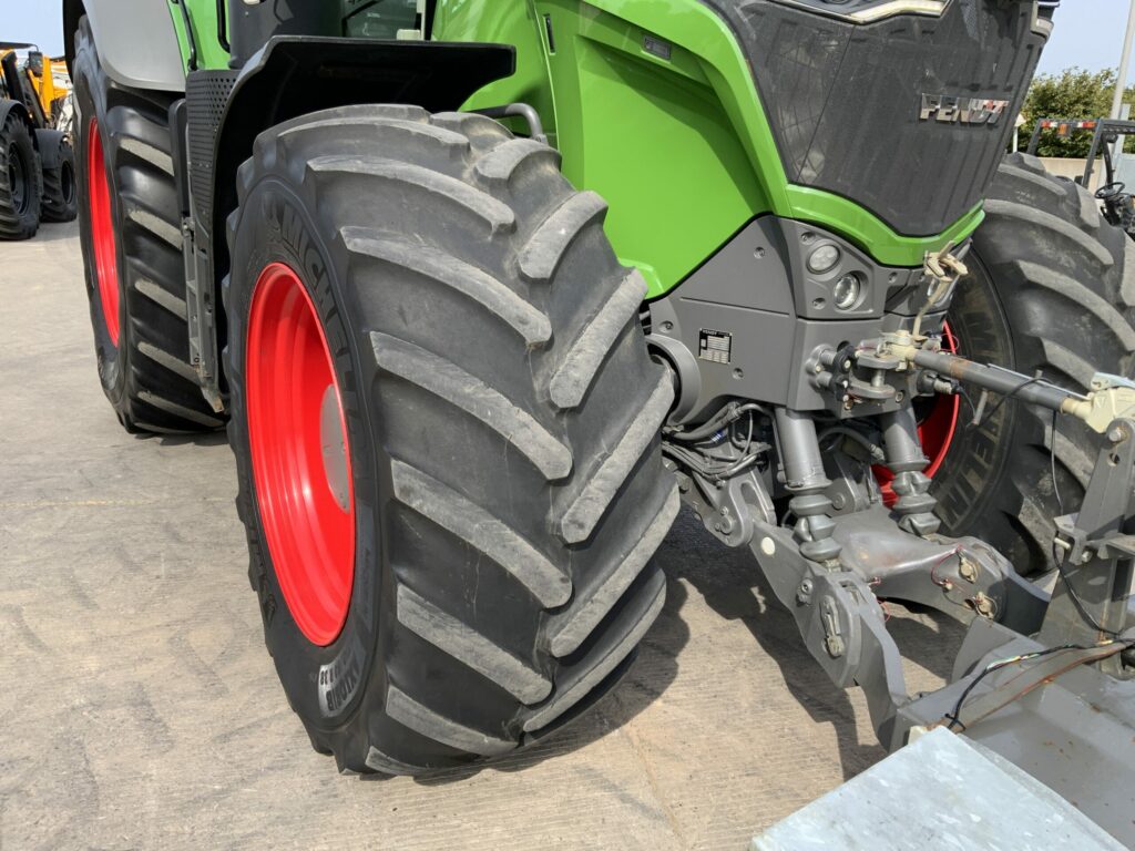 Fendt 1050 Profi plus Tractor (ST27261)