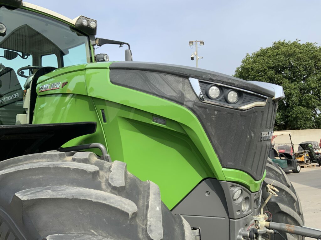 Fendt 1050 Profi plus Tractor (ST27261)