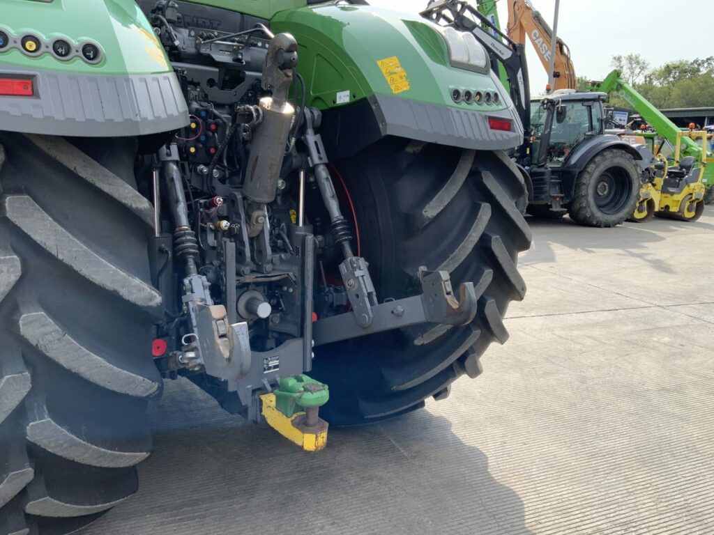 Fendt 1050 Profi plus Tractor (ST27261)
