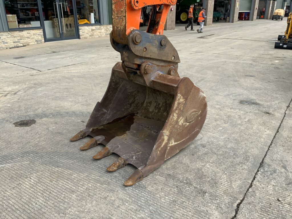 Hitachi ZX135 US-5B Digger (ST25917)