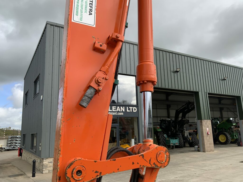 Hitachi ZX135 US-5B Digger (ST25917)