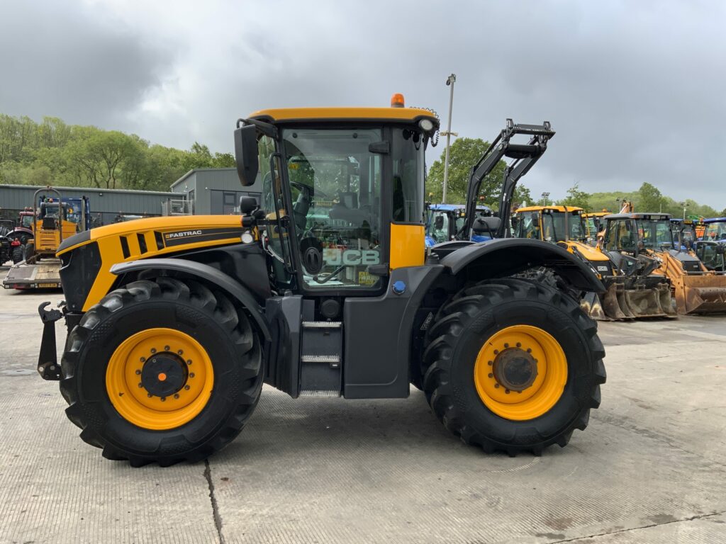 JCB 4220 Fastrac Tractor (ST26454)