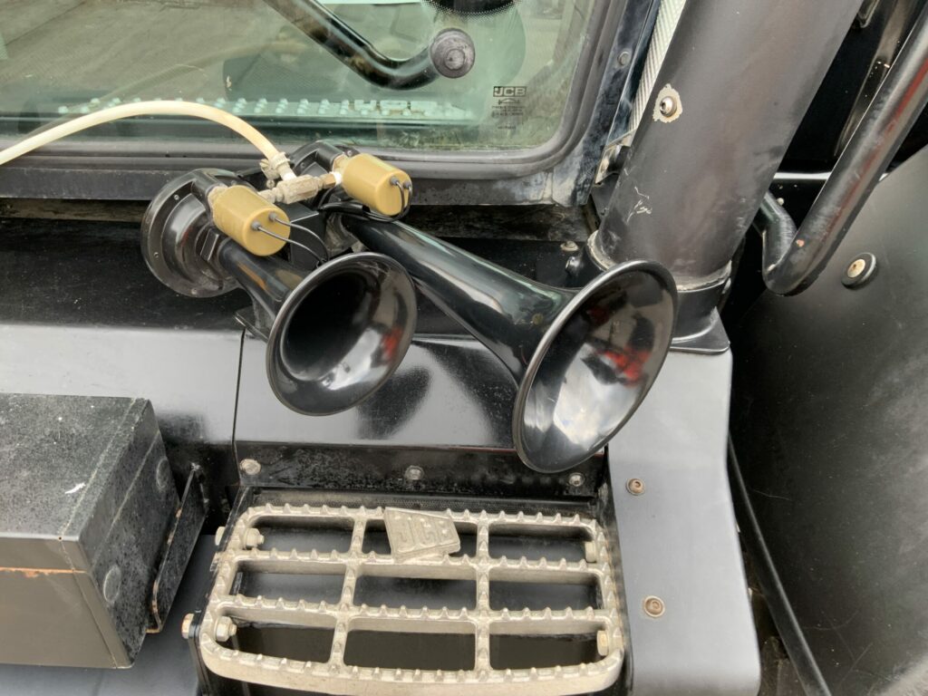 JCB 4220 Fastrac Tractor (ST26454)