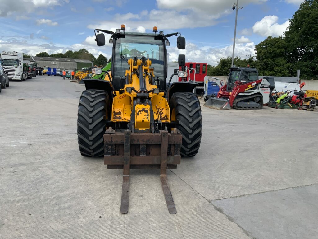 JCB TM420 Pivot Steer Telehandler (ST26845)