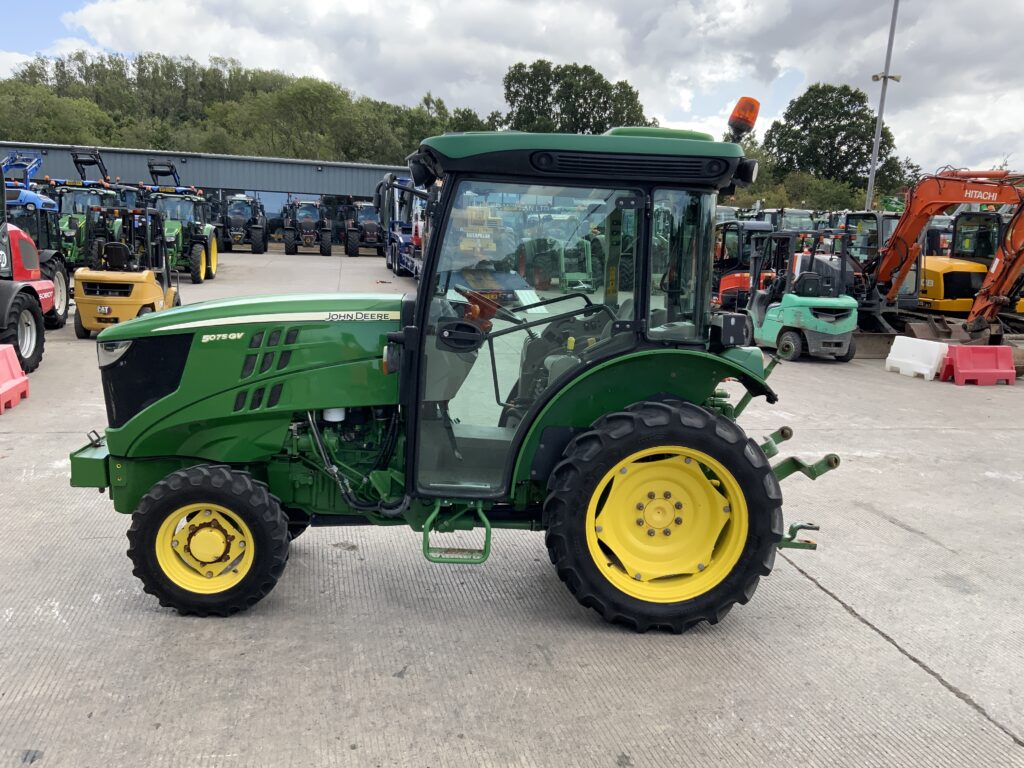 John Deere 5075 GV Narrow Tractor (ST26505)