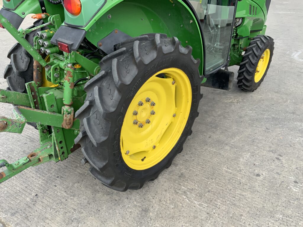 John Deere 5075 GV Narrow Tractor (ST26505)