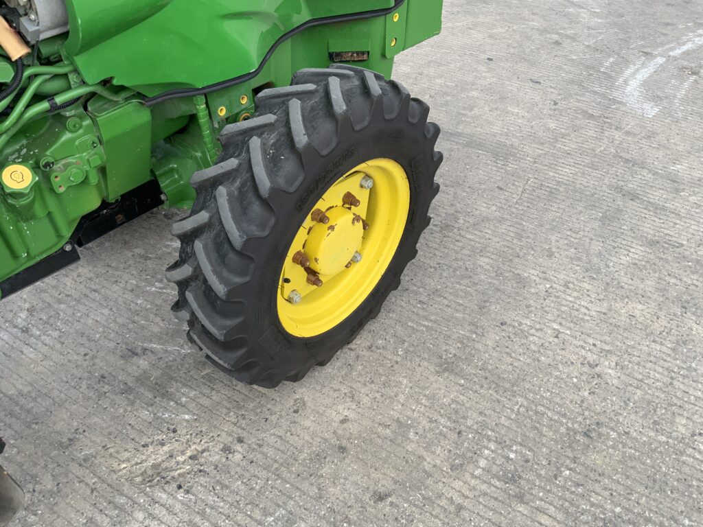 John Deere 5075 GV Narrow Tractor (ST26505)