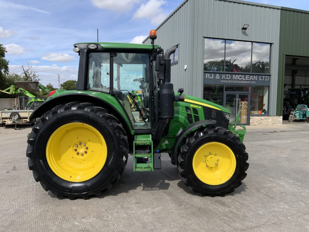 John Deere 6090M Tractor (ST26117)