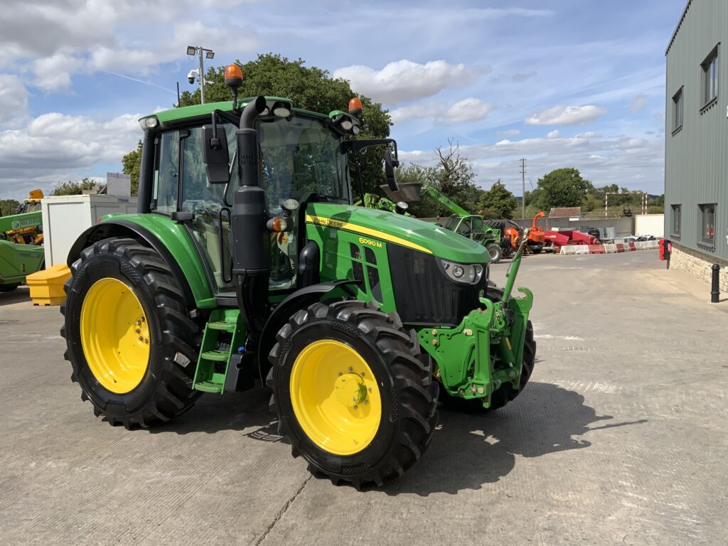 John Deere 6090M Tractor (ST26117)