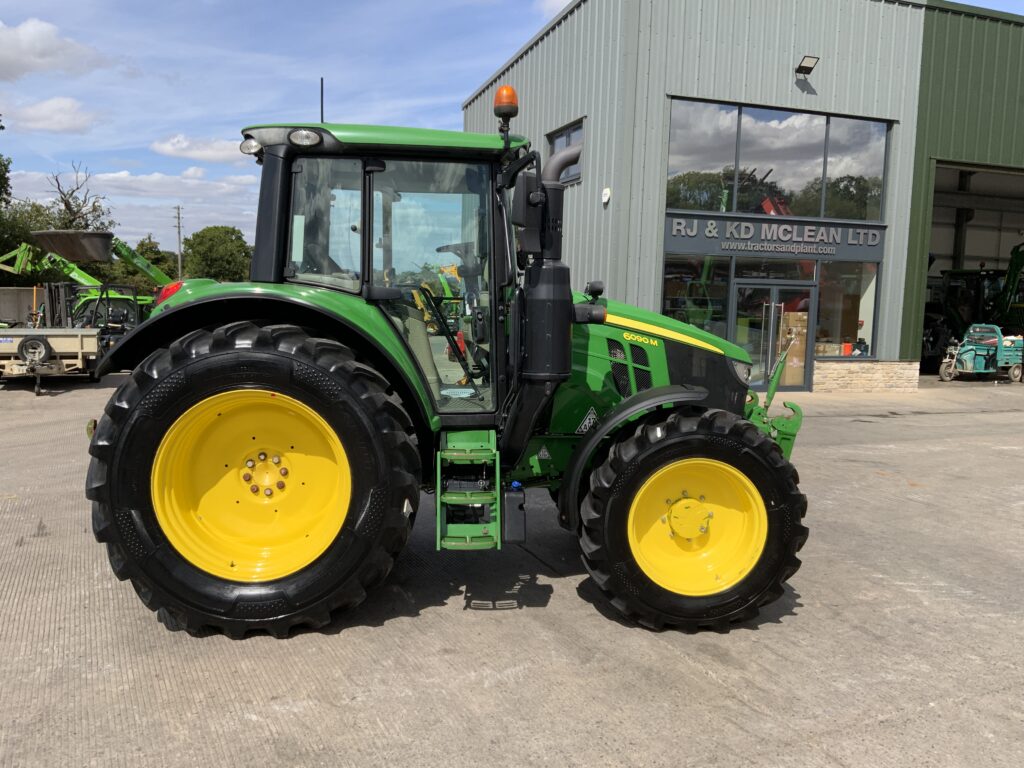 John Deere 6090M Tractor (ST26117)