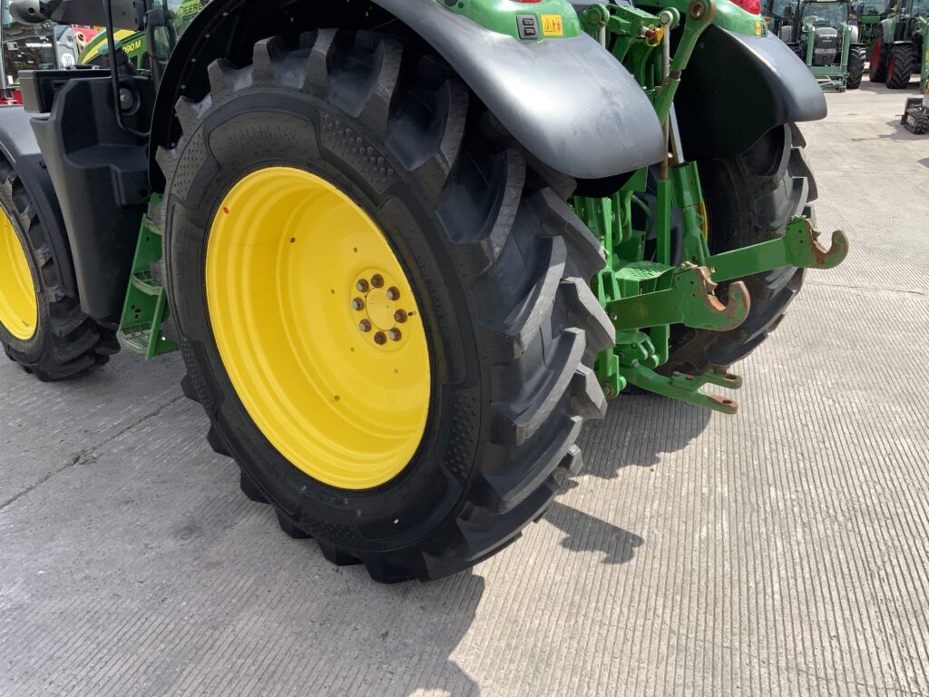 John Deere 6090M Tractor (ST26117)