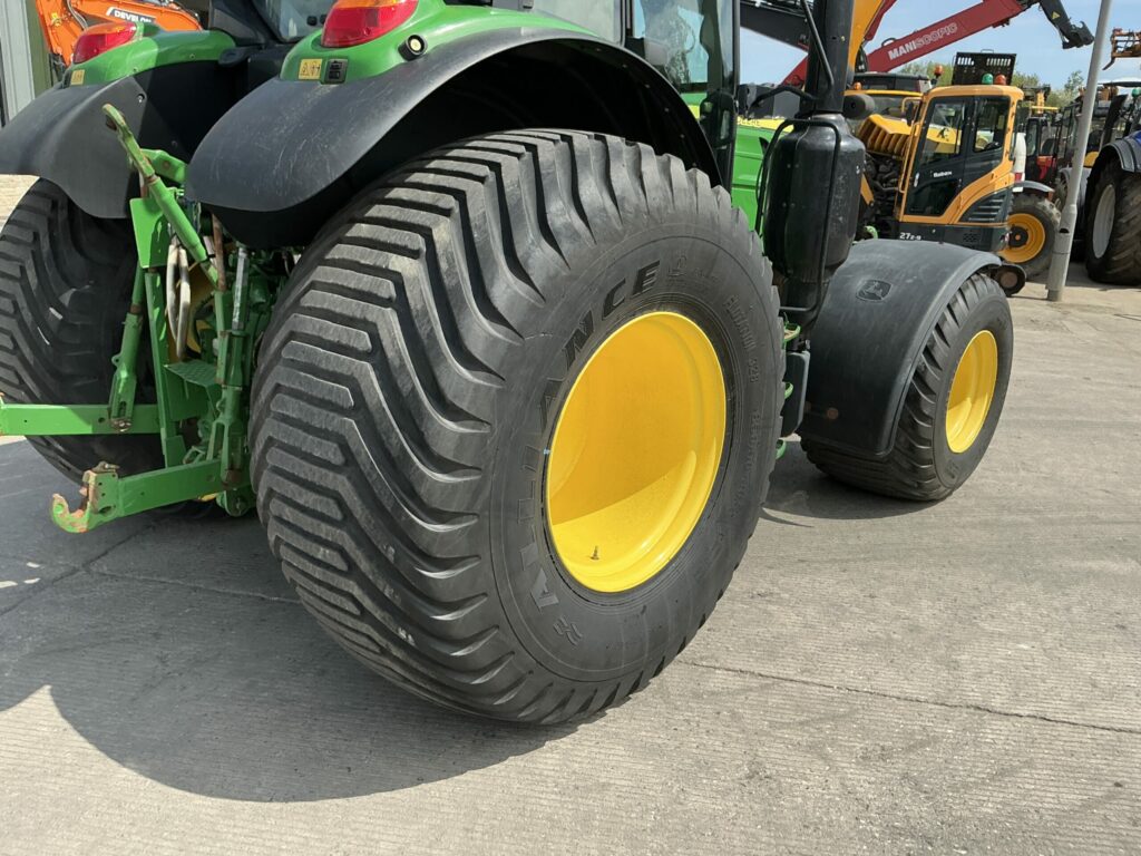 John Deere 6110M Tractor (ST24895)