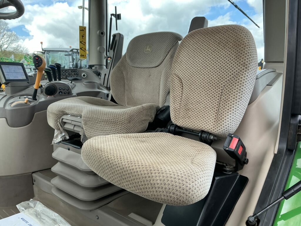 John Deere 6130R Tractor (ST26264)