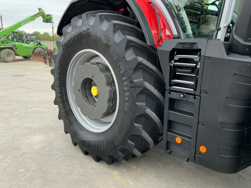 Massey Ferguson 9S.425 Dyna VT Tractors (ST26593)