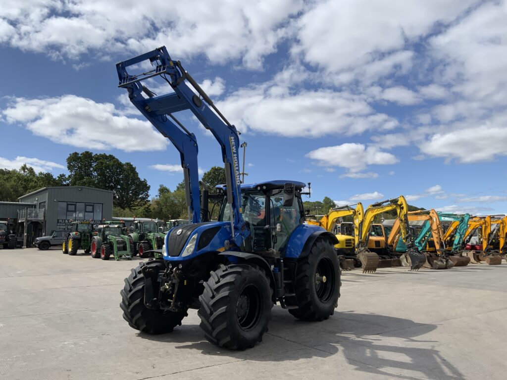 New Holland T7.245 Auto Command Tractor (ST27339)