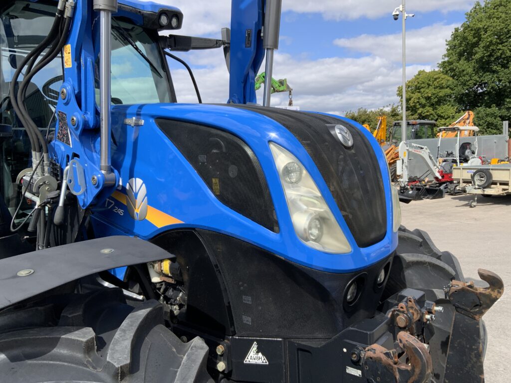 New Holland T7.245 Auto Command Tractor (ST27339)