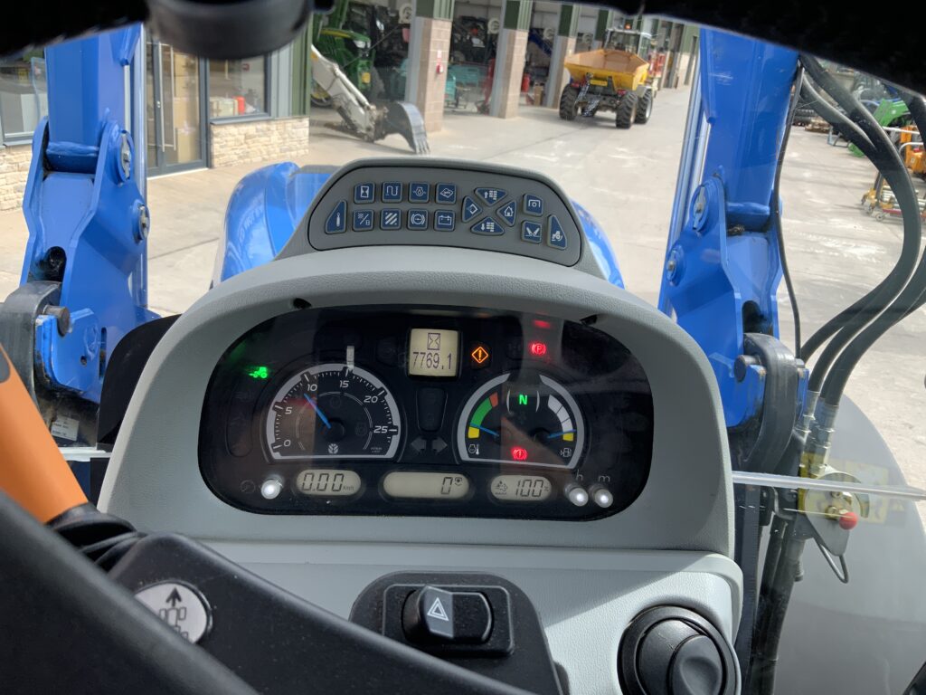 New Holland T7.245 Auto Command Tractor (ST27339)