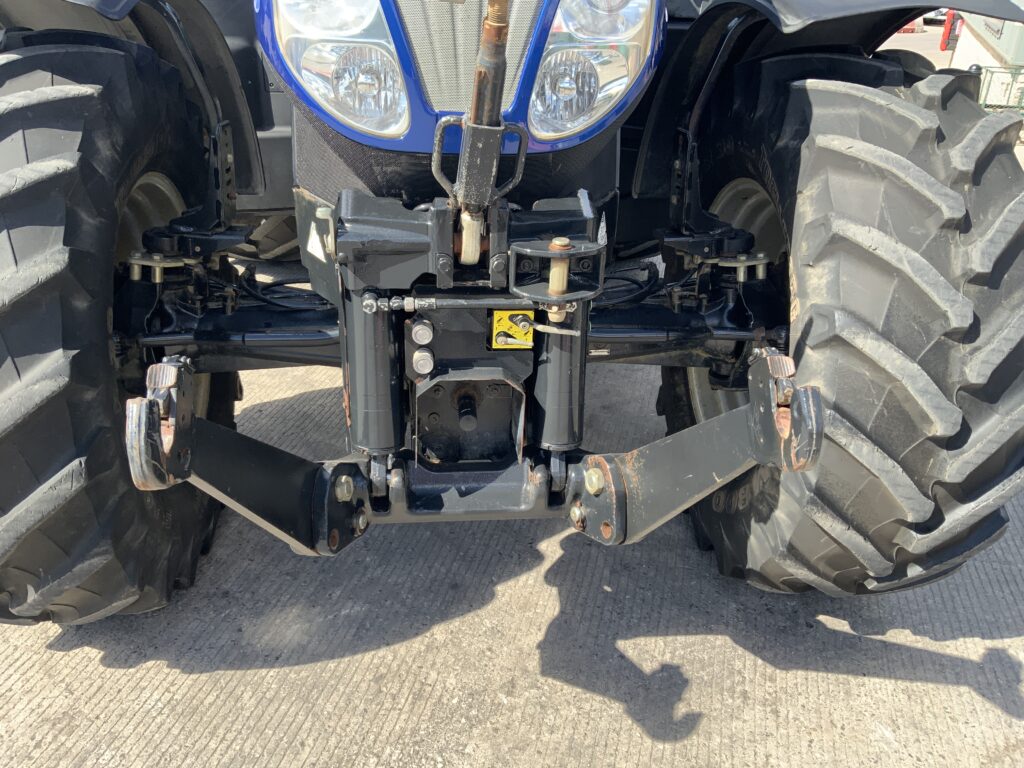 New Holland T7.270 Blue Power Tractor (ST27180)
