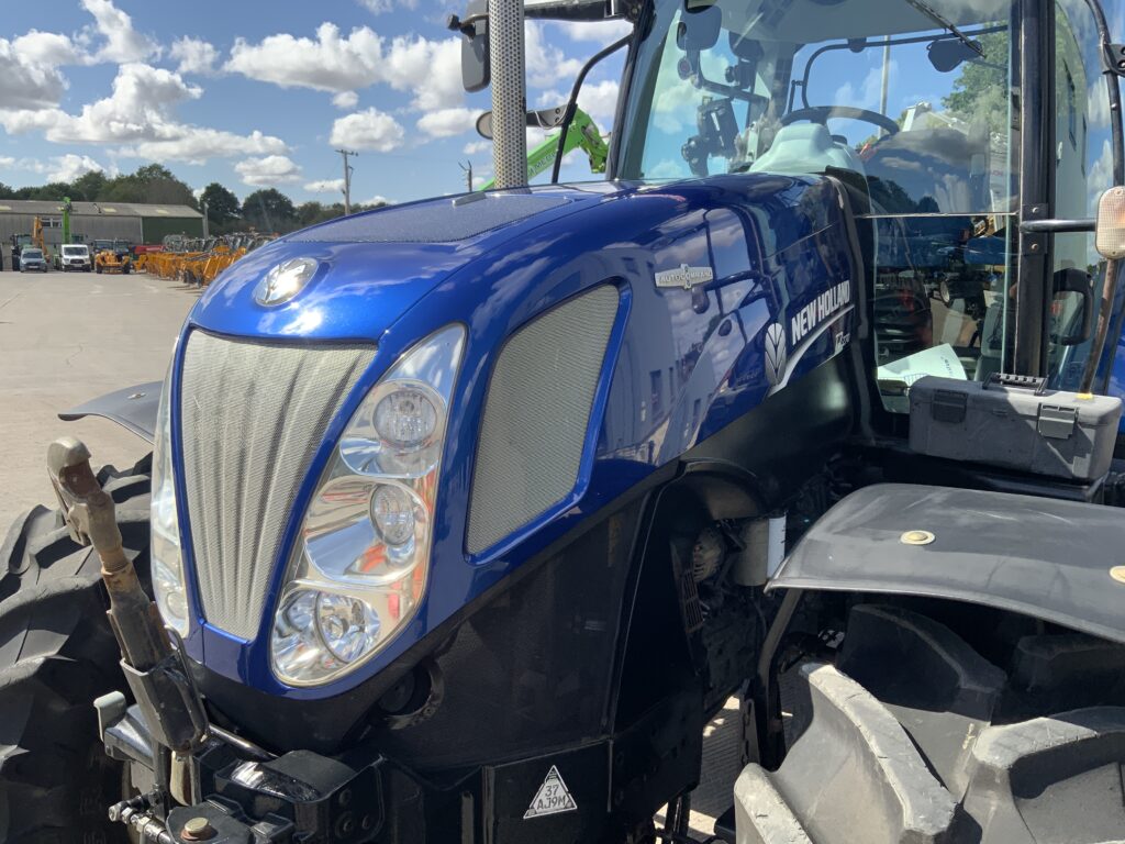 New Holland T7.270 Blue Power Tractor (ST27180)