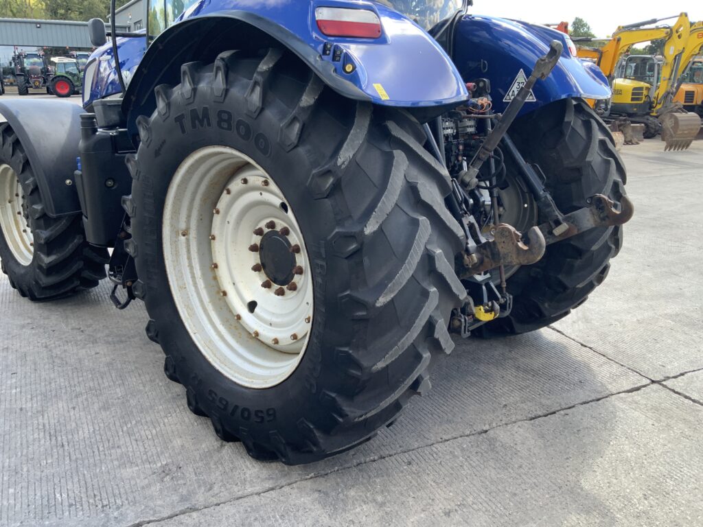 New Holland T7.270 Blue Power Tractor (ST27180)